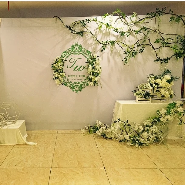 

2m Artificial Vines and Fake Ivy, Hanging Wreaths, Wedding Parties, Home Bars,Garden Walls,Decorative Outdoor Artificial Flowers