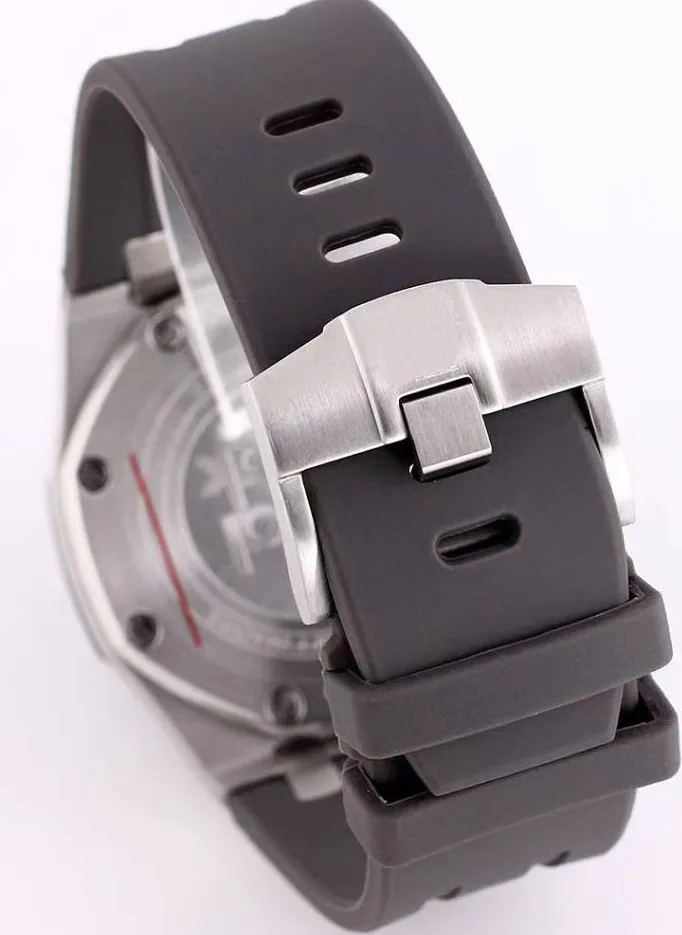 

2020 Luxury Brand New Quartz Chronograph Men Watch Stopwatch Sapphire Crystal Silver Black Blue Limited Rubber Sport Watches