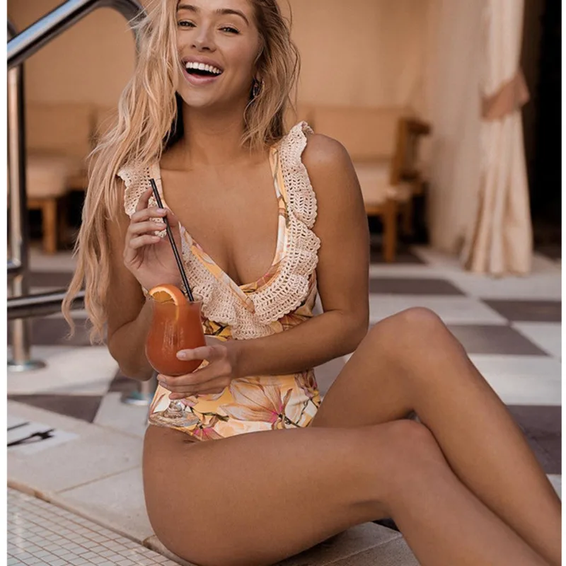 Женский купальный костюм с кружевными рюшами закрытый купальник большого