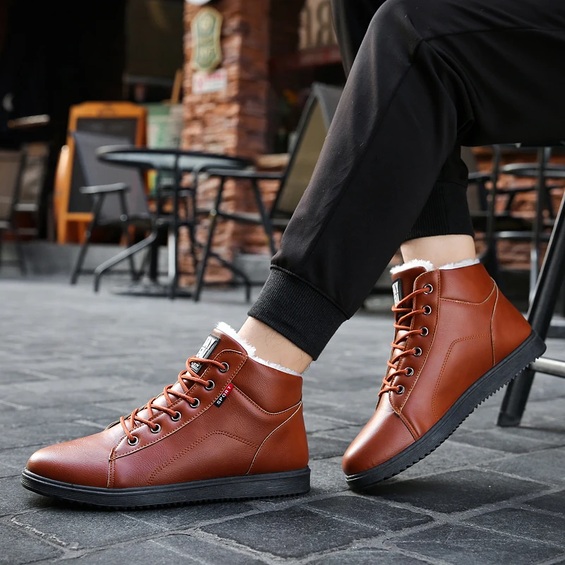 Мужские кожаные ботинки на меху KAMUCC черные повседневные теплые до щиколотки с