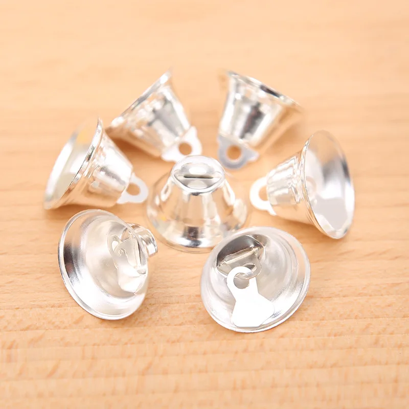 

10pcs/lot 2cm Little Gold Silver Christmas Bells Christmas Tree Hangings Decorations Mini Bell Ornaments Xmas Party Home Decors