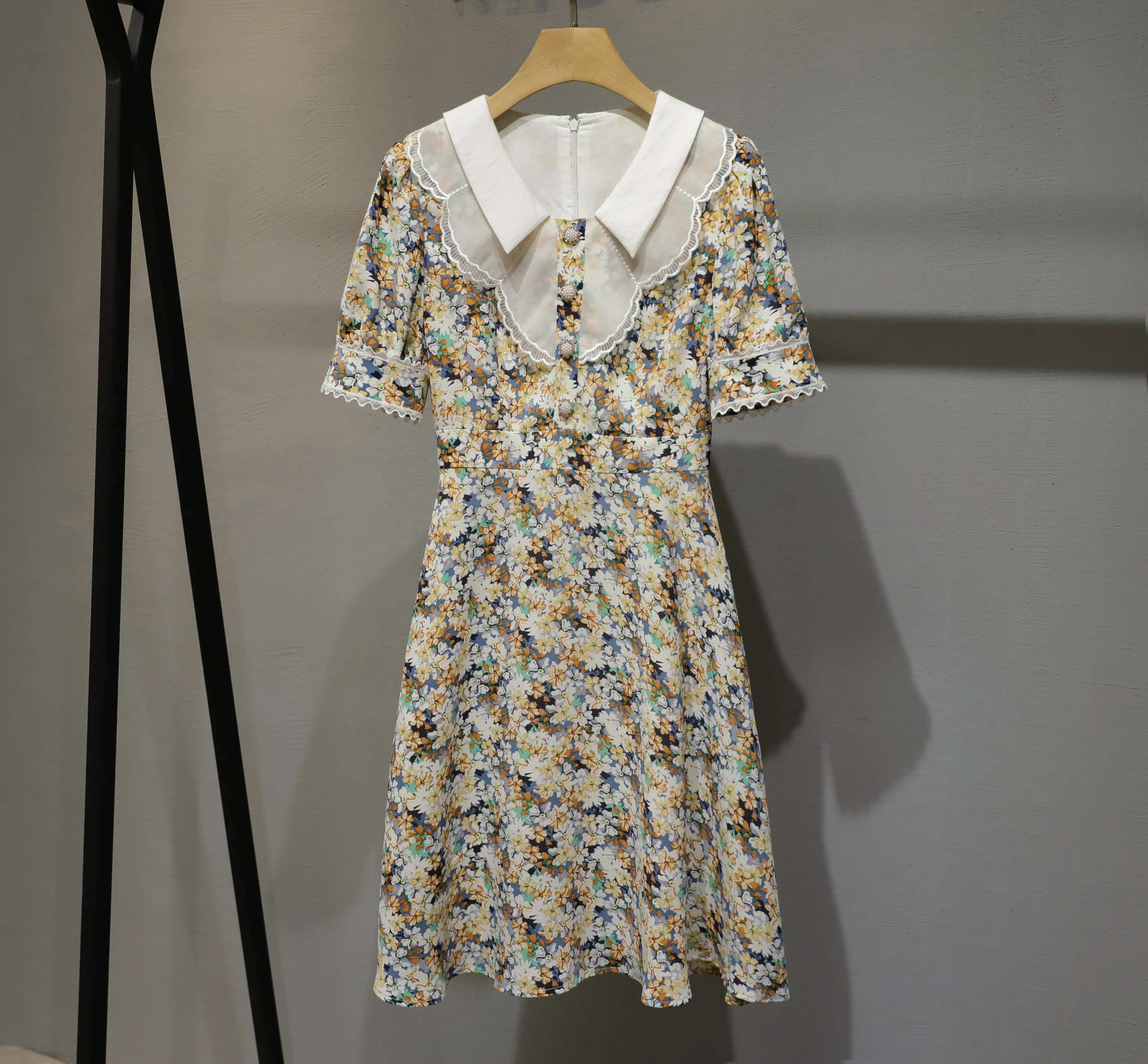 

Женское платье с цветочным принтом, Новинка лета 2021, стильная тонкая и Милая юбка А-силуэта средней длины с коротким рукавом и кукольным воротником