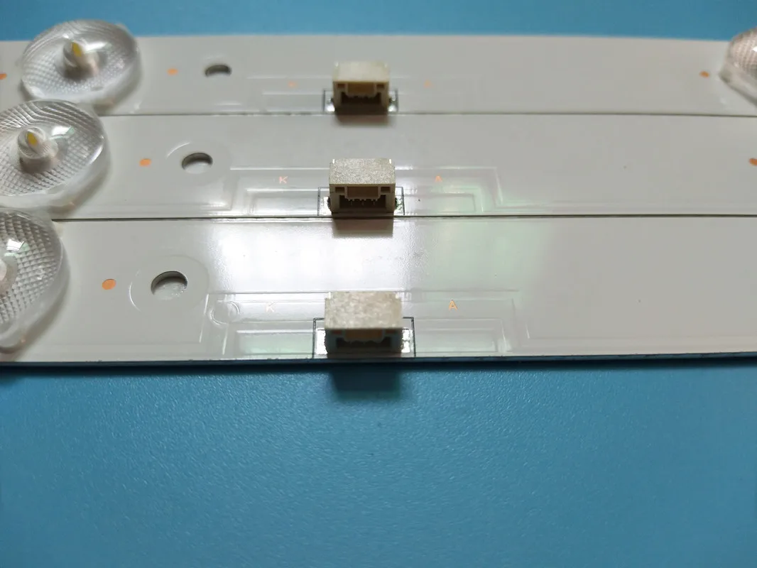 

3piece/lot for GC275D06-ZC14F-03 303GC275031 522mm 6LED 3V 100%new