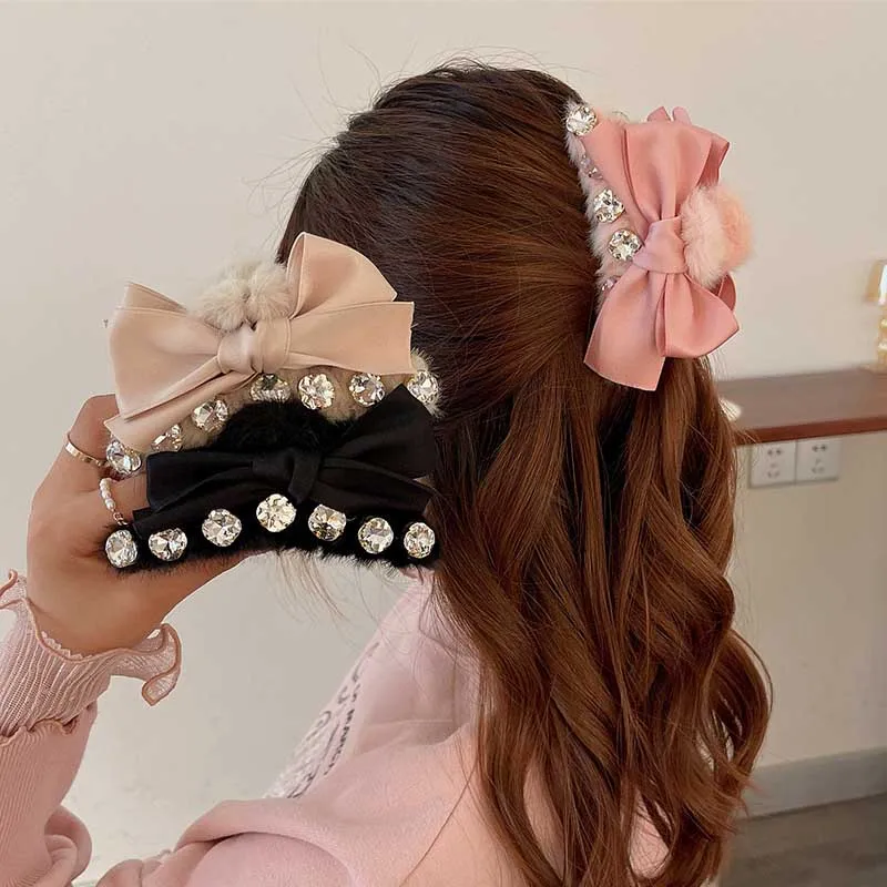 

1Pcs Korean Bow Rhinestone Plush Hair Claws Winter Hairpins Barrette Crab Hair Clips Headwear for Women Girls Hair Accessories