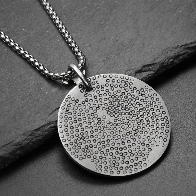 

Simple Classic Pendant Necklace Flying Eagle Disc Necklace Long Stainless Steel Chain Statement Jewelry Choker Necklace for Men