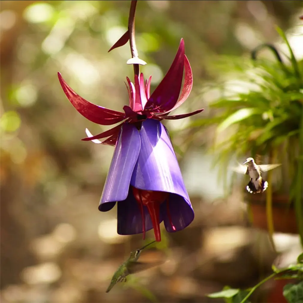 

Кормушка для птиц с цветочным узором и металлическими элементами ставки красивый розовый Эхинацея птица семенной лоток для дворовый садов...