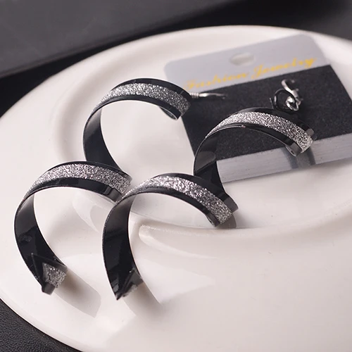 Женские модные серьги стразы закрученные спиральные длинные висячие на крючке в