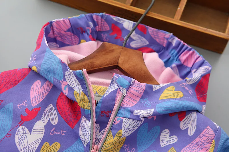 Детская флисовая куртка с принтом водонепроницаемая ветровка для девочек на