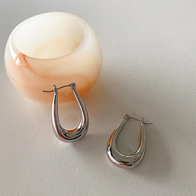 

Korea 2020 Autumn Winter Vintage Metal Stud Earrings Minimalist Geometric Irregular Round Gold Silver Color Earrings Jewelry