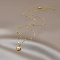 Classic Gold Heart Pendant Short Necklace 1
