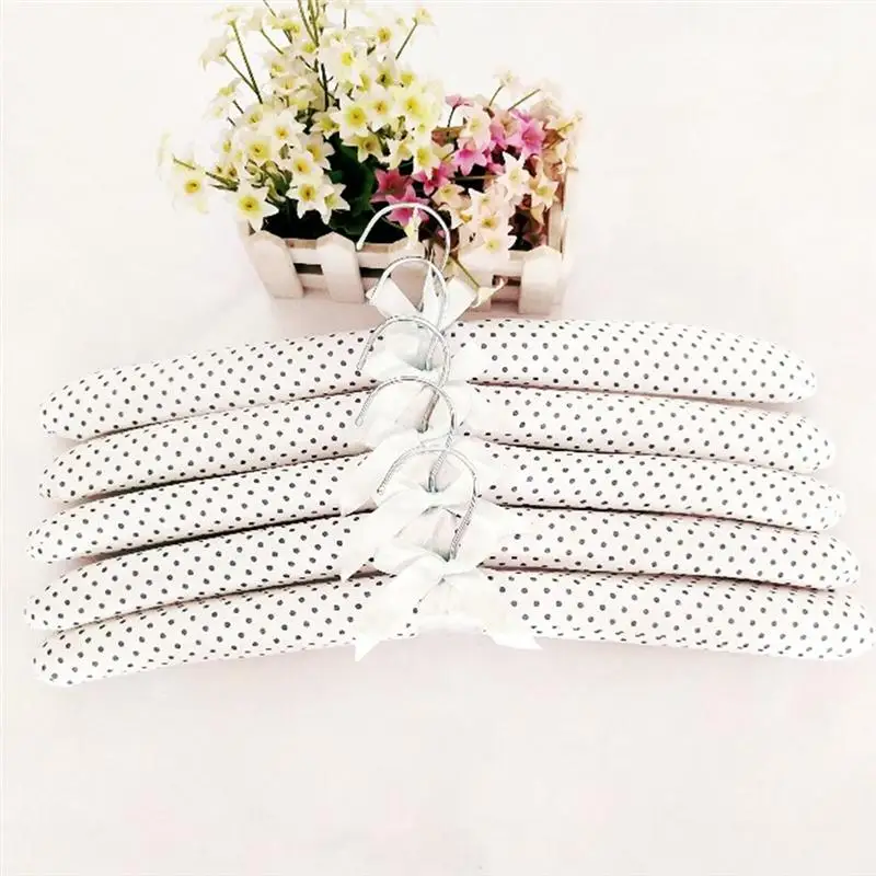 

10pcs Flower Cloth Non-slip Wood Hangers Pastoral Cloth Hanger Non-Slip Clothes Hangers Drying Rack for Clothes Mixed Color