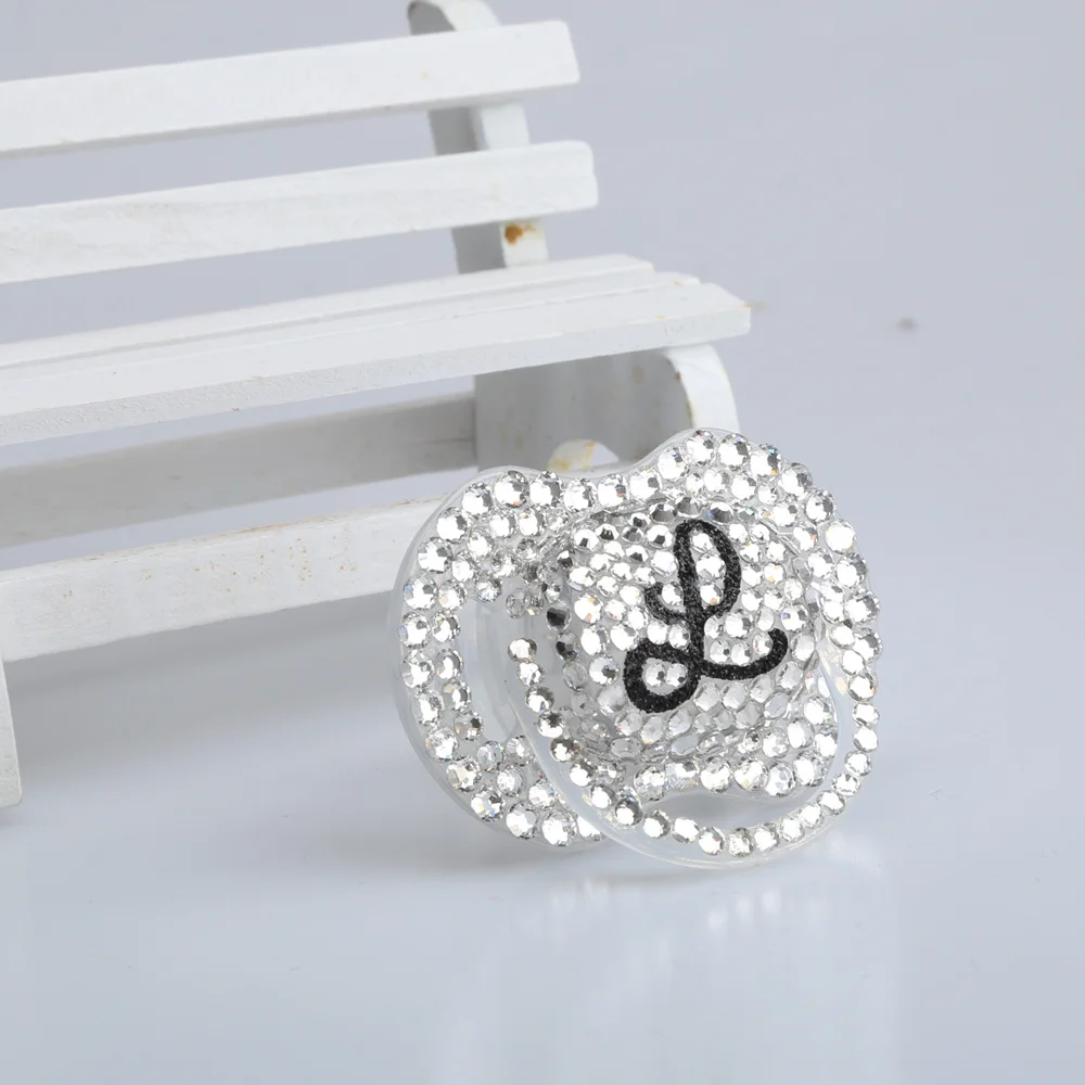 monogram paci На заказ стеклянные хрустальные детские соски с зажимами, бисероплетение, бриллиантовый бант, соски с цепочкой для новорожденных, детские подарки на день рождения, сувенир - Цвет: monogram paci