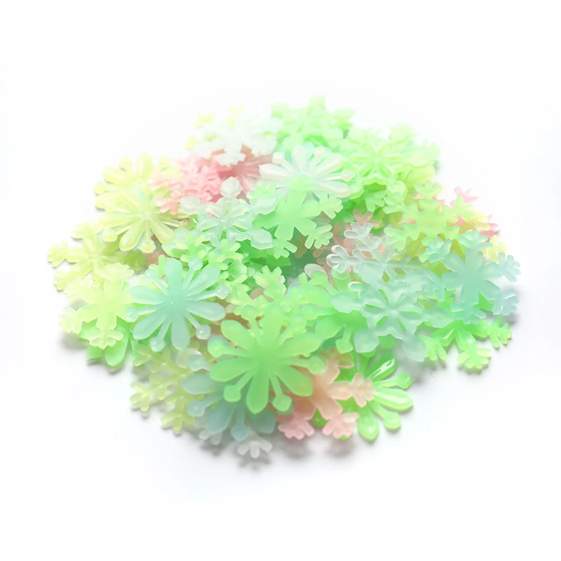 

50Pcs/pack Luminous Snowflake Wall Stickers Glow In The Dark Decal Christmas Children Home Decor