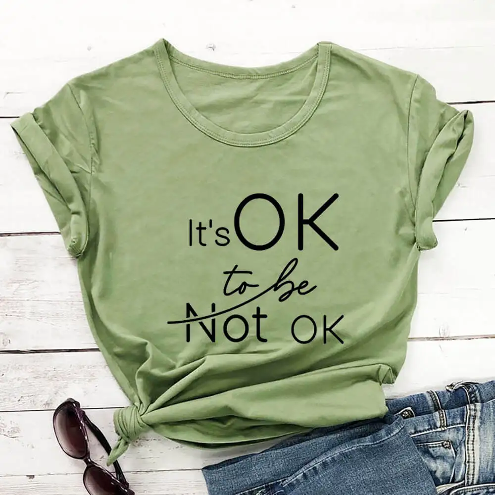 

Женская футболка с коротким рукавом и надписью «To Be Not Ok»