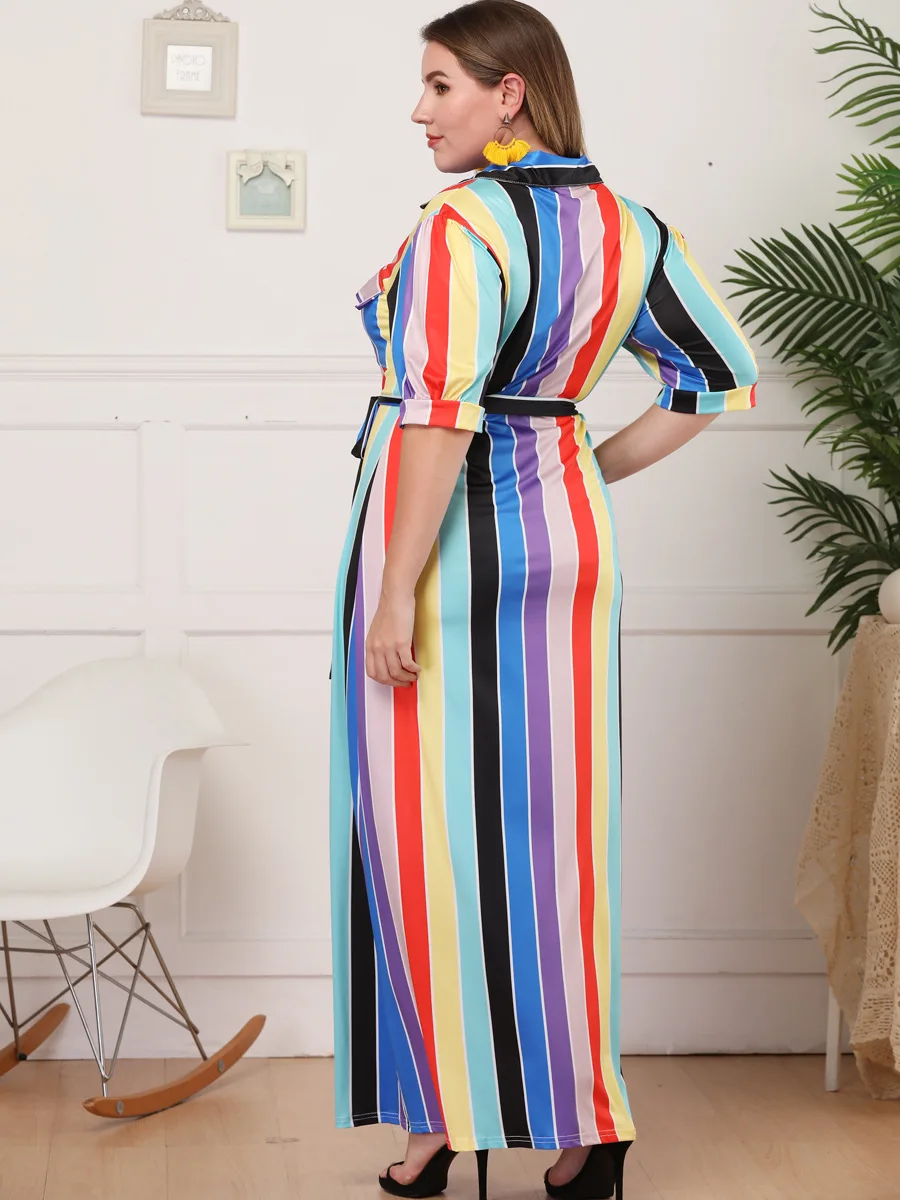 Женское платье в полоску на пуговицах длинное многоцветное большого размера с