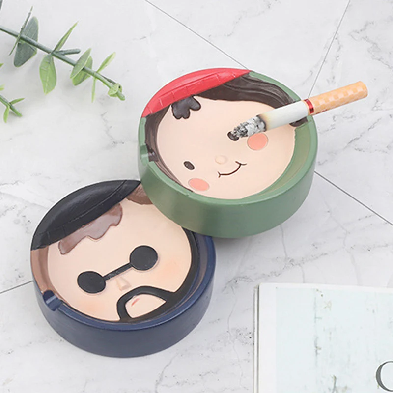 

Celebrity Ashtray-Girl REF4K0