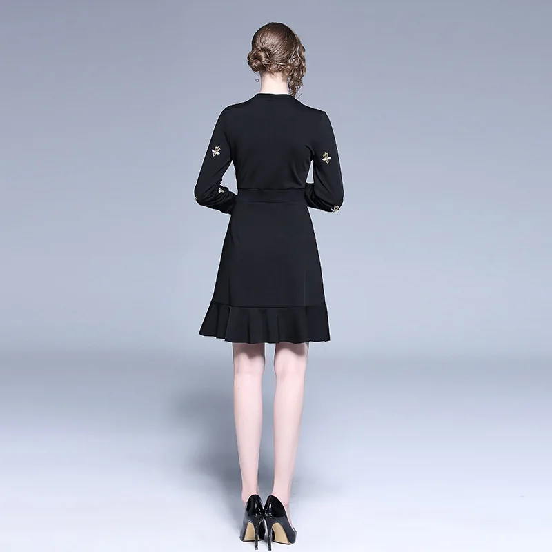 Весна с v-образным вырезом красный сложенный платье вышивкой Vestidos Invierno 2019 женский