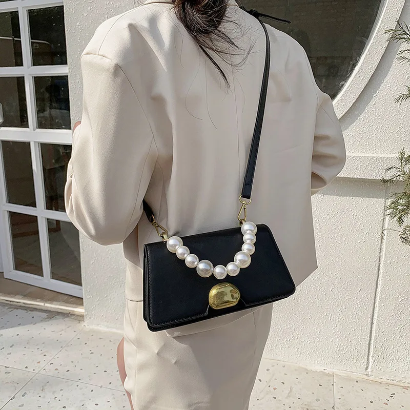 

2021new High-quality Pearl Chain Handbag Fashion Lady One-shoulder Messenger Bag Texture Retro Casual All-match Small Bag Female