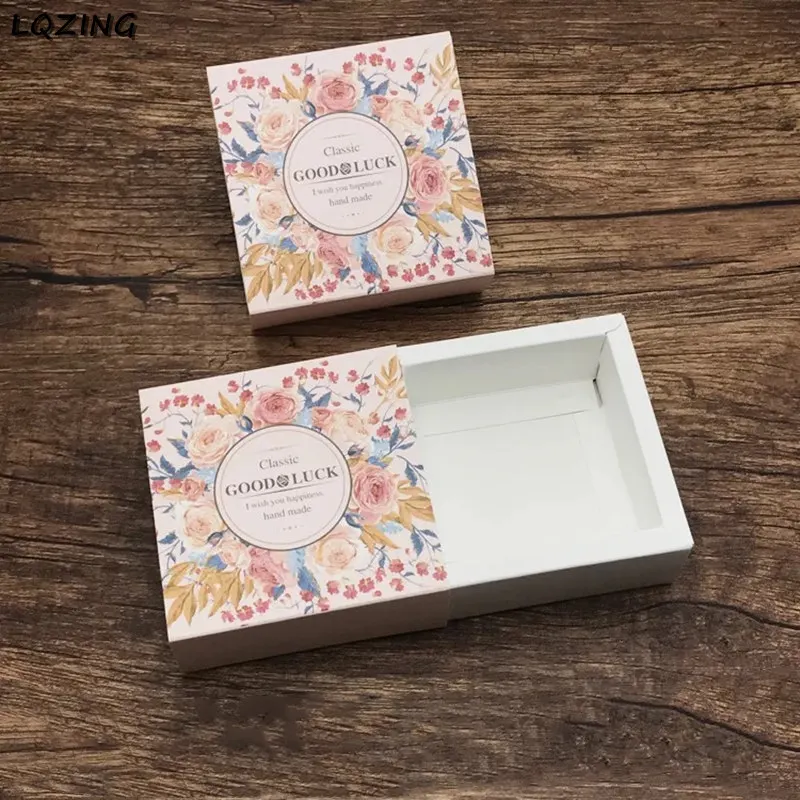 Маленькая квадратная бумажная коробка для конфет картонная упаковка эфирных