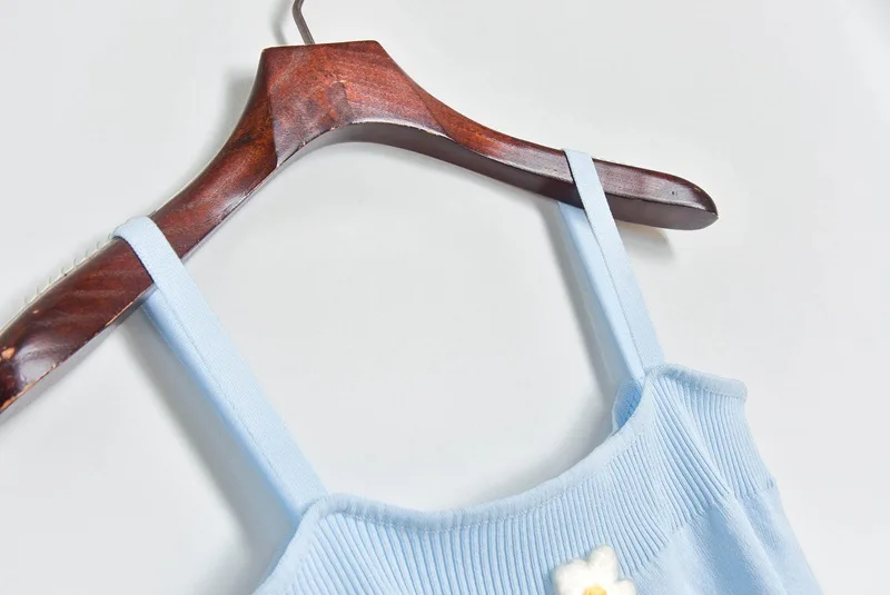 

2020 Summer 2 Pieces Set Women V-neck Short Knitted Cardigan Coat +Camis Floral High Quality Thin Sweet Female Suits