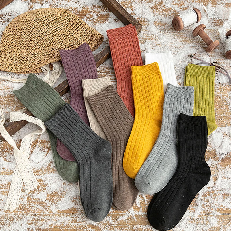 

Autumn Winter Fashion Cotton Knitted Women Socks Solid Japan Style Cute Long Socks for Women Harajuku Vintage Streetwear