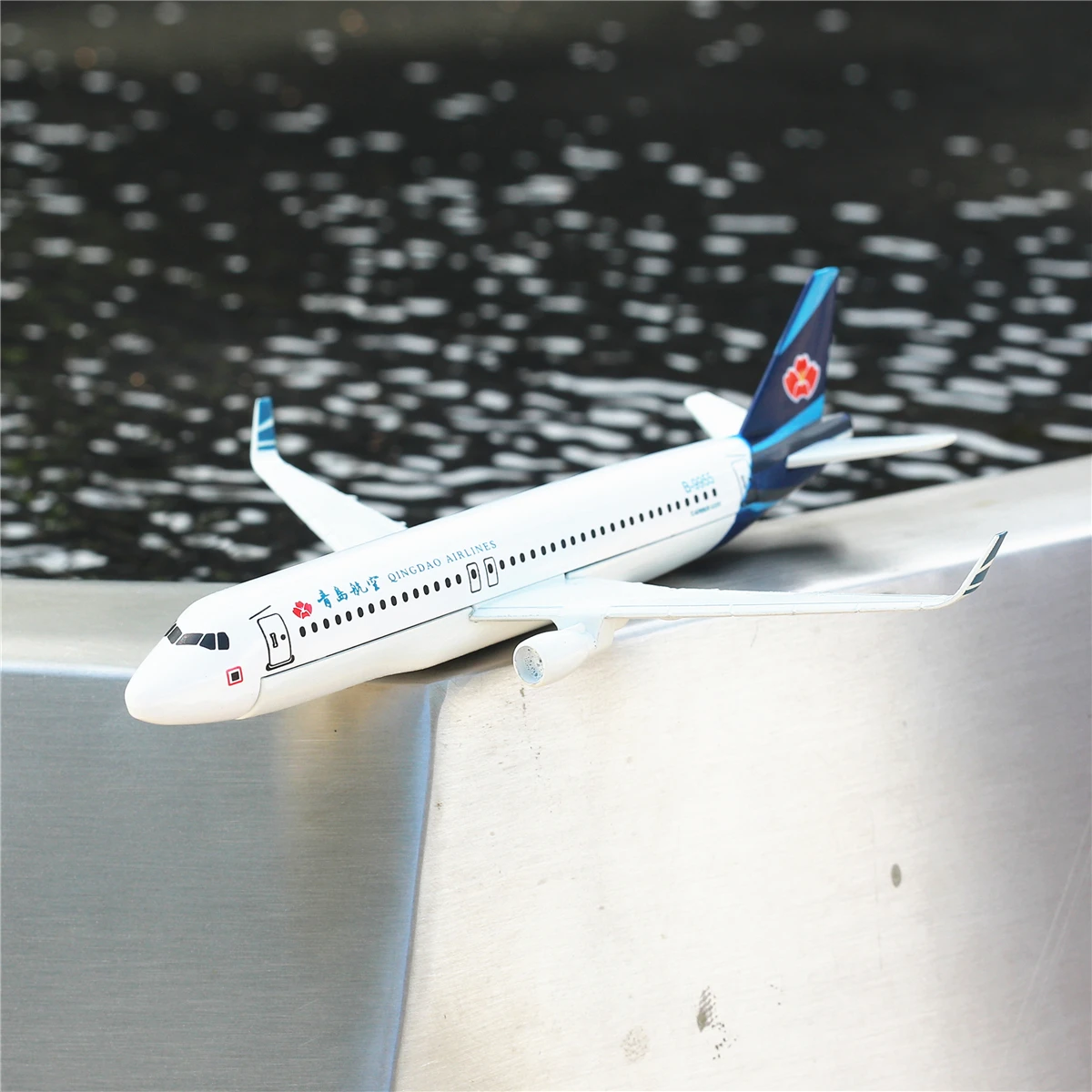 

China Qingdao A320 Model 6" Metal Airplane Diecast Mini Moto Collection Eduactional Toys for Children