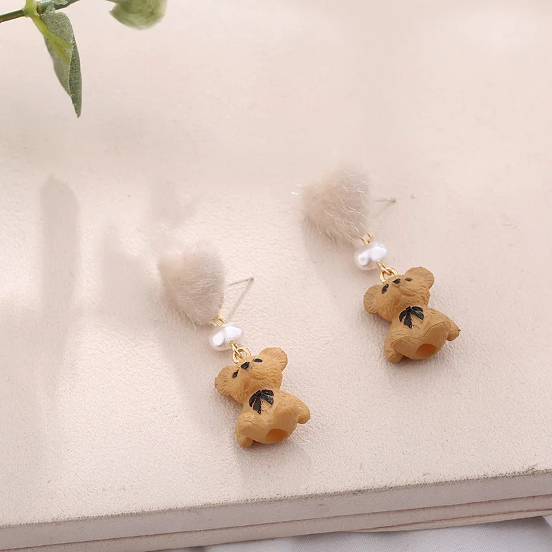 

2020 New Women's Earrings Fashion Little Bear Heart Sweet Acrylic Drop Earrings For Women Girl Party Gifts Jewelry Wholesale