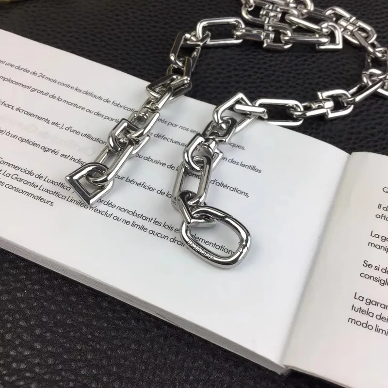 

Europe and the United States cold wind thick chain big letter B fall necklace