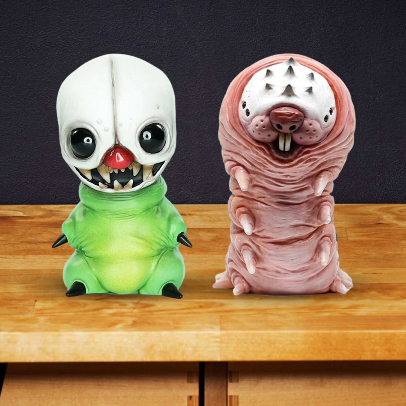 

Halloween Funny Bug Resin Statue Moist-proof Creepy Decoration Halloween Decoration Horror Skeleton Insect Lawn Garden Decoratio