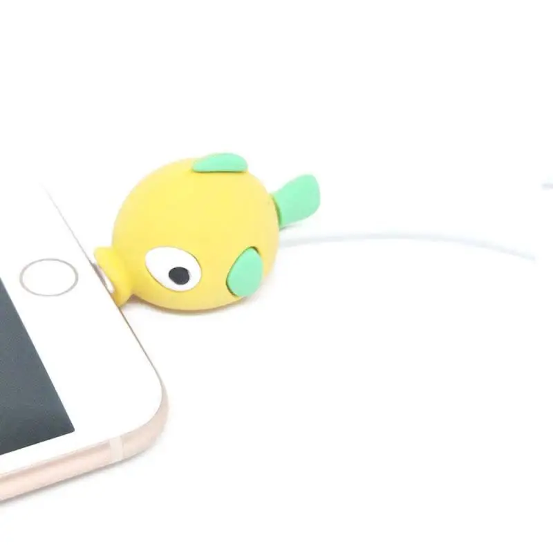 Универсальный защитный чехол для кабеля передачи данных с изображением животных