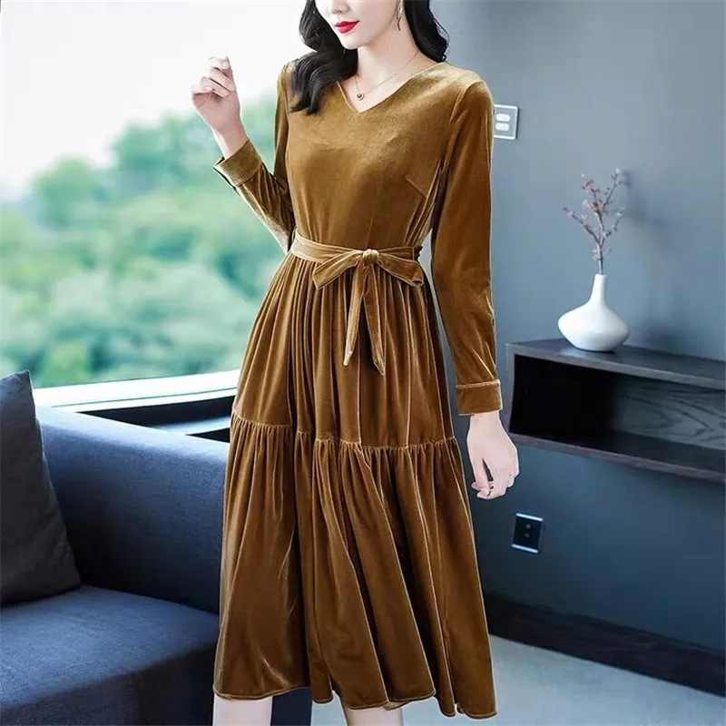 

2022 New Elegant Party dress Spring Vintage long Sleeve velour Dress Women Autunm Vestidos Winter Long velvet Dresses
