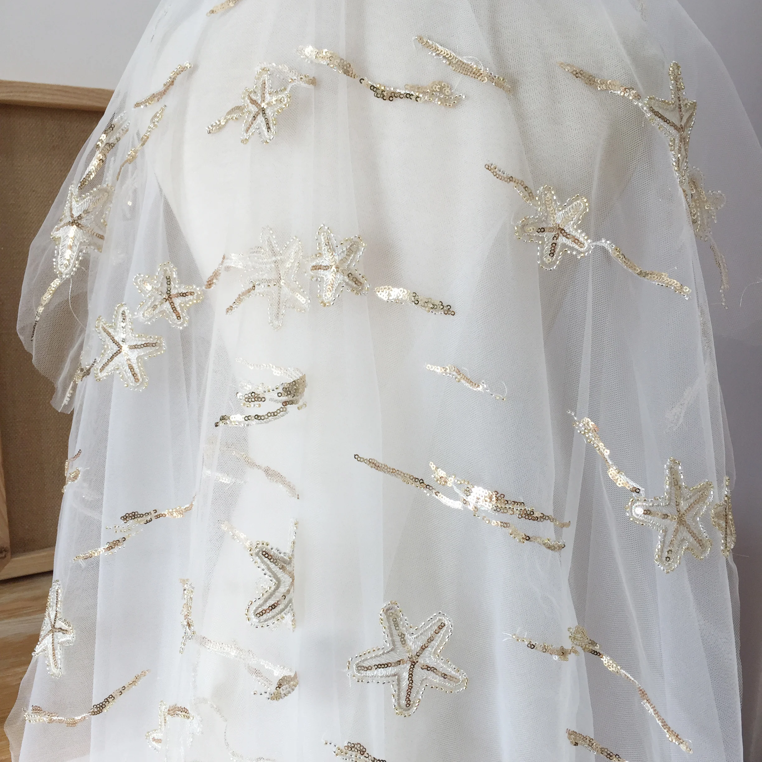 1 ярд великолепный светильник с аппликацией в виде Золотой звезды рыбы блесток