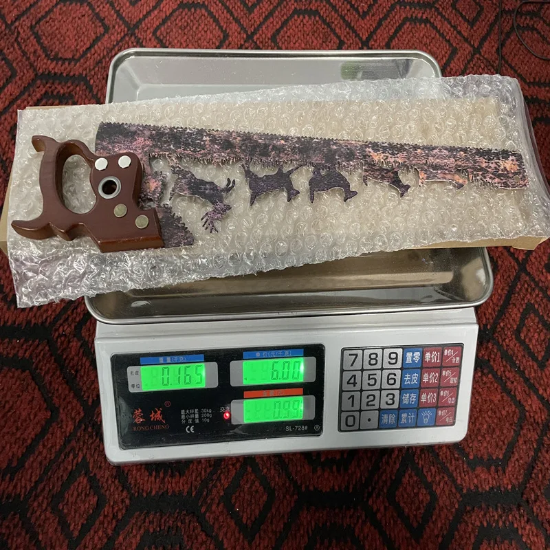 

Cut Hand Saw Metal Art Retro Metal Art Tree Wall Decoration Gift for Father Day Grandfather