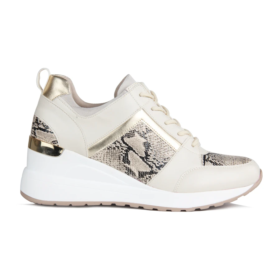 Кроссовки с леопардовым принтом бежевого цвета на танкетке весна-лето 2020 | Обувь