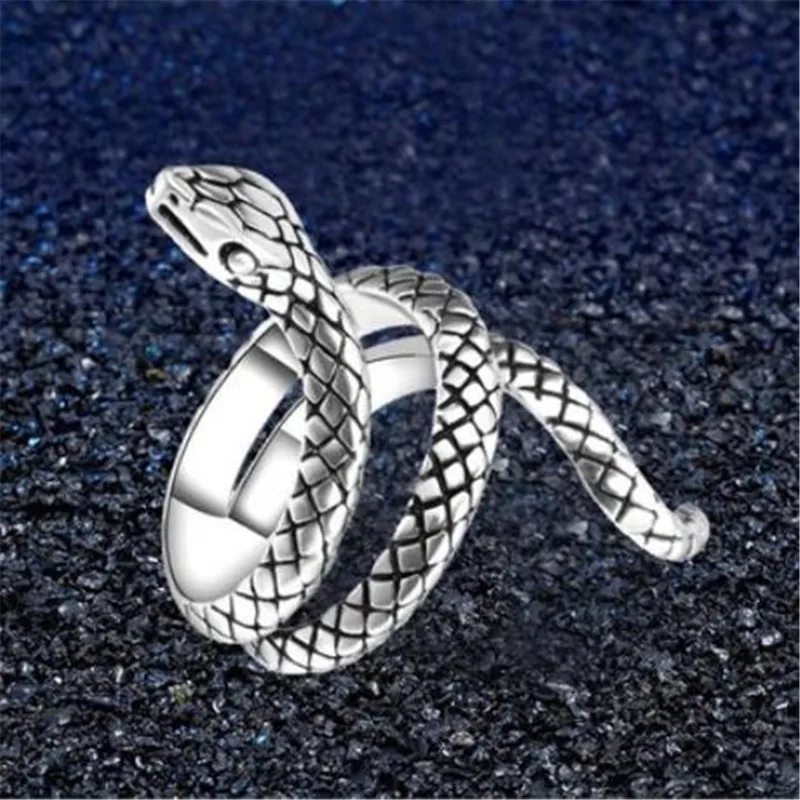 

Fashion Retro Exaggerated Spirit Snake Ring Personality Punk Wind Snake-Shaped Nightclub Ring Student Trend Jewelry Gift