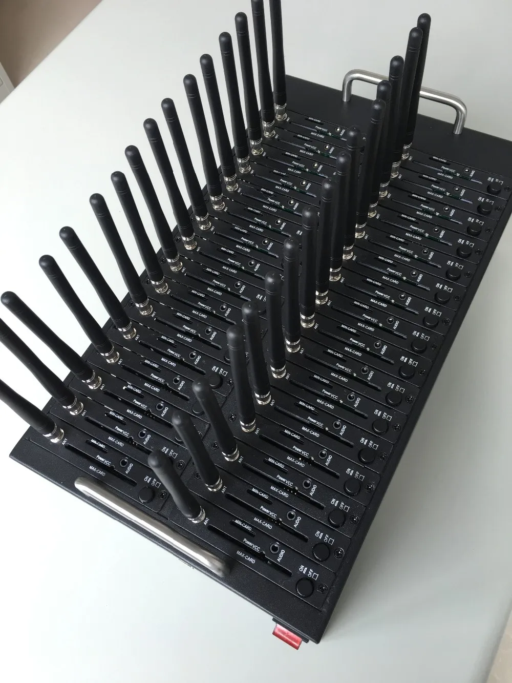 

32 port modem pool Q2403 gsm modem 32 sim cards