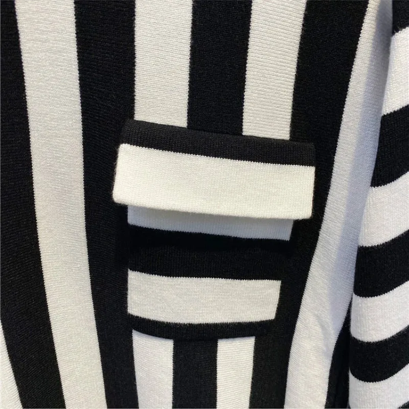 

Fall/winter New Round Neck Pullover Sweater Men Korean Loose Trend Handsome Striped Sweater Top