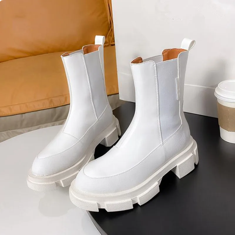 

Модные белые женские ботинки челси на толстой подошве, короткие ботинки, Осенняя обувь на платформе, женские мотоциклетные ботинки без шнур...