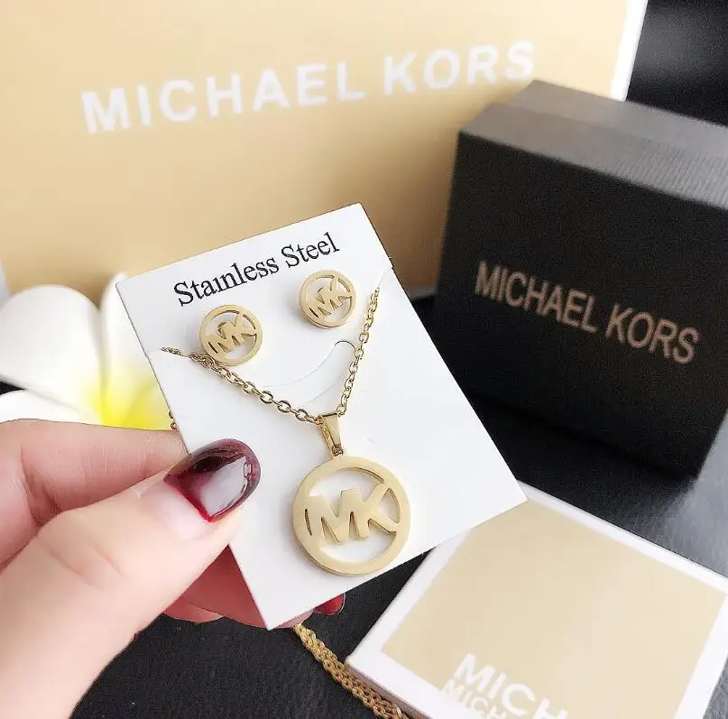 

Classic Quartz Explosion Style Ladies Watch Bracelet Ladies Watch Stainless Steel Watch Casual Waterproof Watch