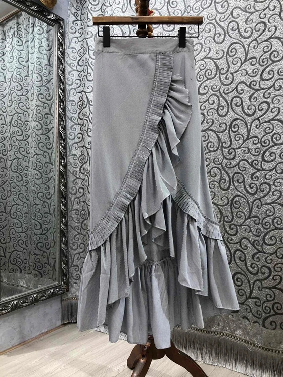 

Spring 2021 new women's fashion irregular ruffle stitching trim long skirt 228