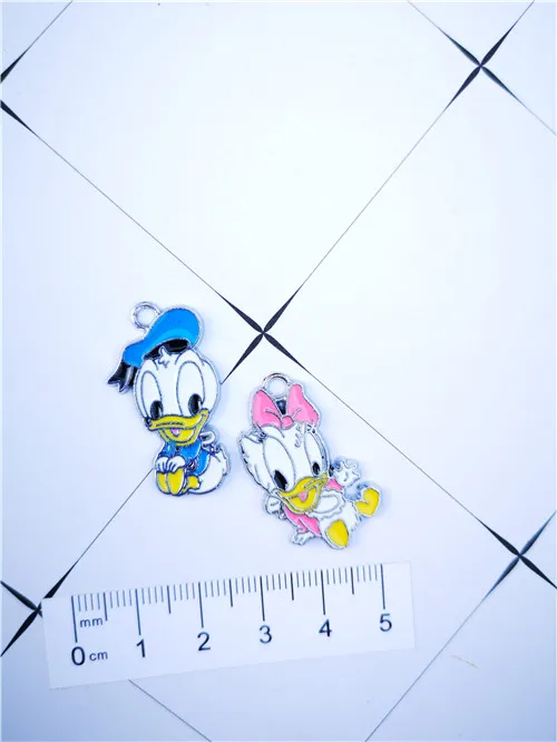 10 шт мультфильм Дональд Дак ожерелье Маргаритка брелок Эмаль Бусины Подвески
