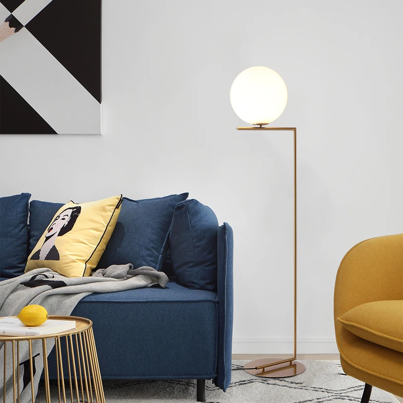 Высокий металлический светодиодный светильник золотистый белый напольный в