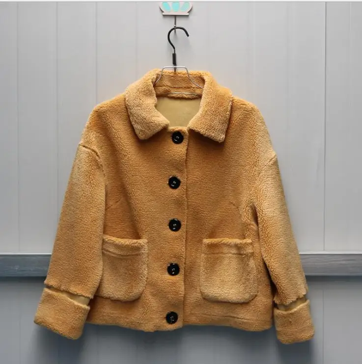 Женская короткая куртка из искусственной овечьей шерсти большие размеры