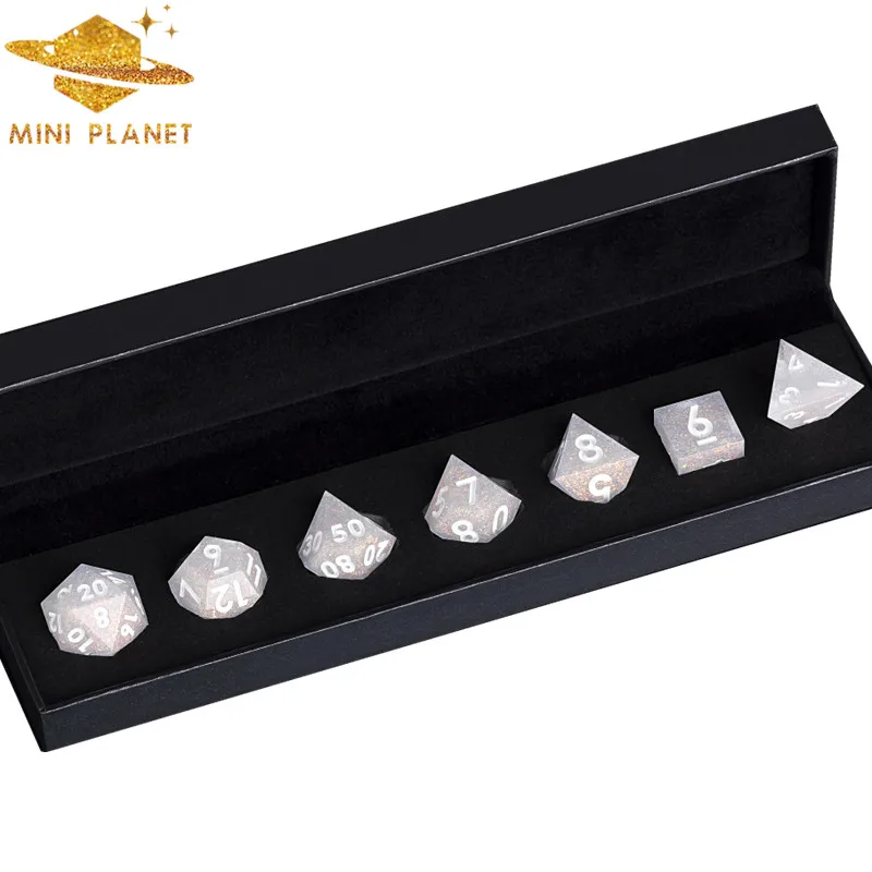 

7 шт./компл. набор многогранных костей, мини-Планета ручной работы, уникальный дизайн, Искусственные кости для TRPG Arctic Snow игральные кости DND Box, ...