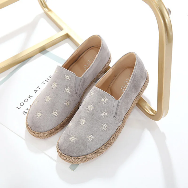 

2020 Fashion Ladies Loafers Women Lazy Shoes Slip-on Soft Women Flats Stars Casual Woman Footwear A2922