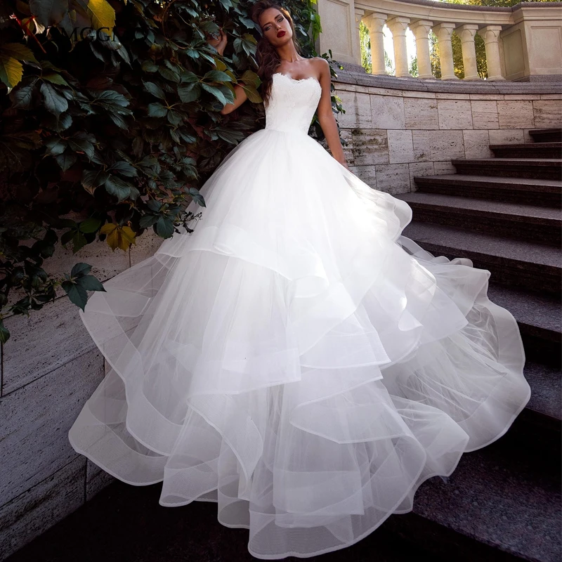 

Custom Made Strapless Chapel Train Tiered Bridal Ball Gown High-End Lace Up Sleeveless Embroidery Appliques Tulle Wedding Dress