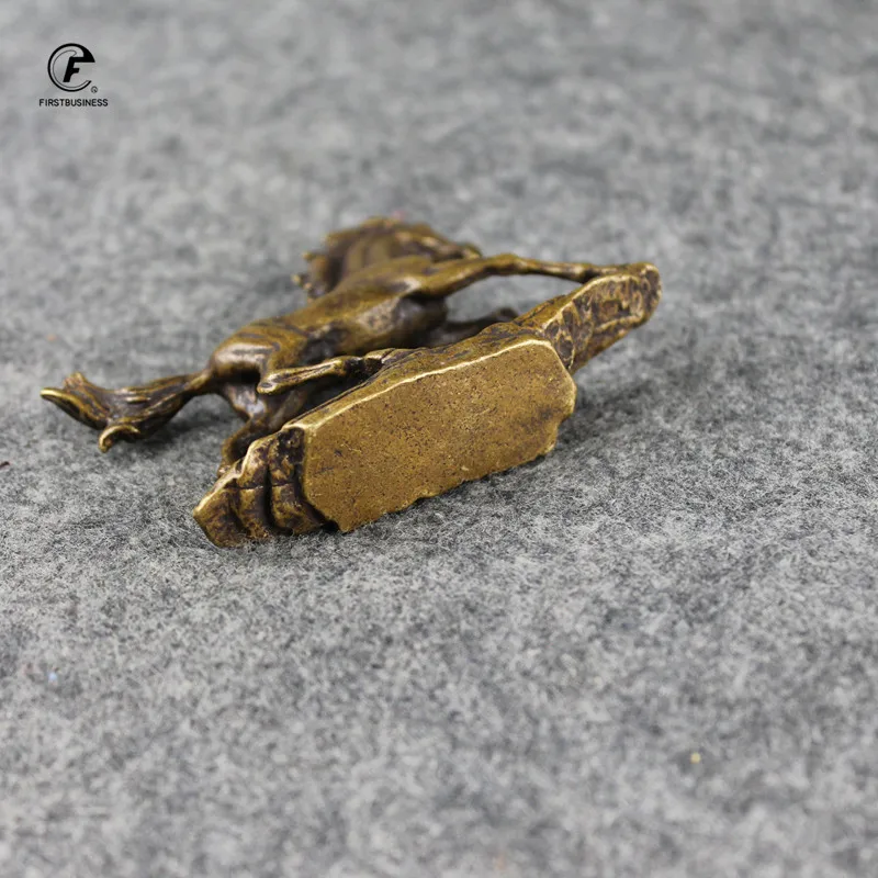 Античная твердая медная подвижная лошадь интерьер из латуни миниатюрные фигурки