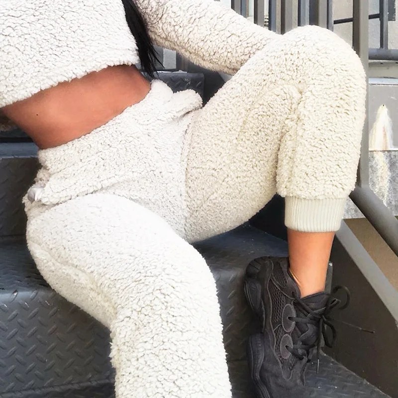 

2021 Good Fabric Quality Hot Sale New Design style Casual Women Clothing Sweatwear Sweet cute Soft cool aif053