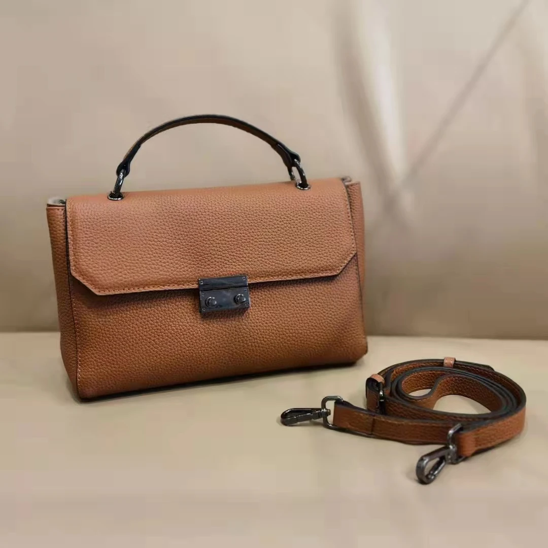 

Сумка-мессенджер METIS дизайнерская женская из 100% натуральной кожи, саквояж на плечо с винтажным замком, однотонная сумочка из воловьей кожи с...