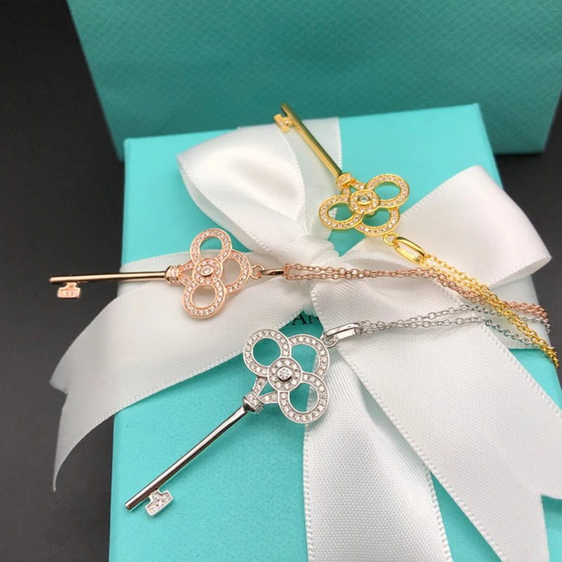 Чистый 18K золотой брелок в форме короны ожерелье moissanite на шею Женский День